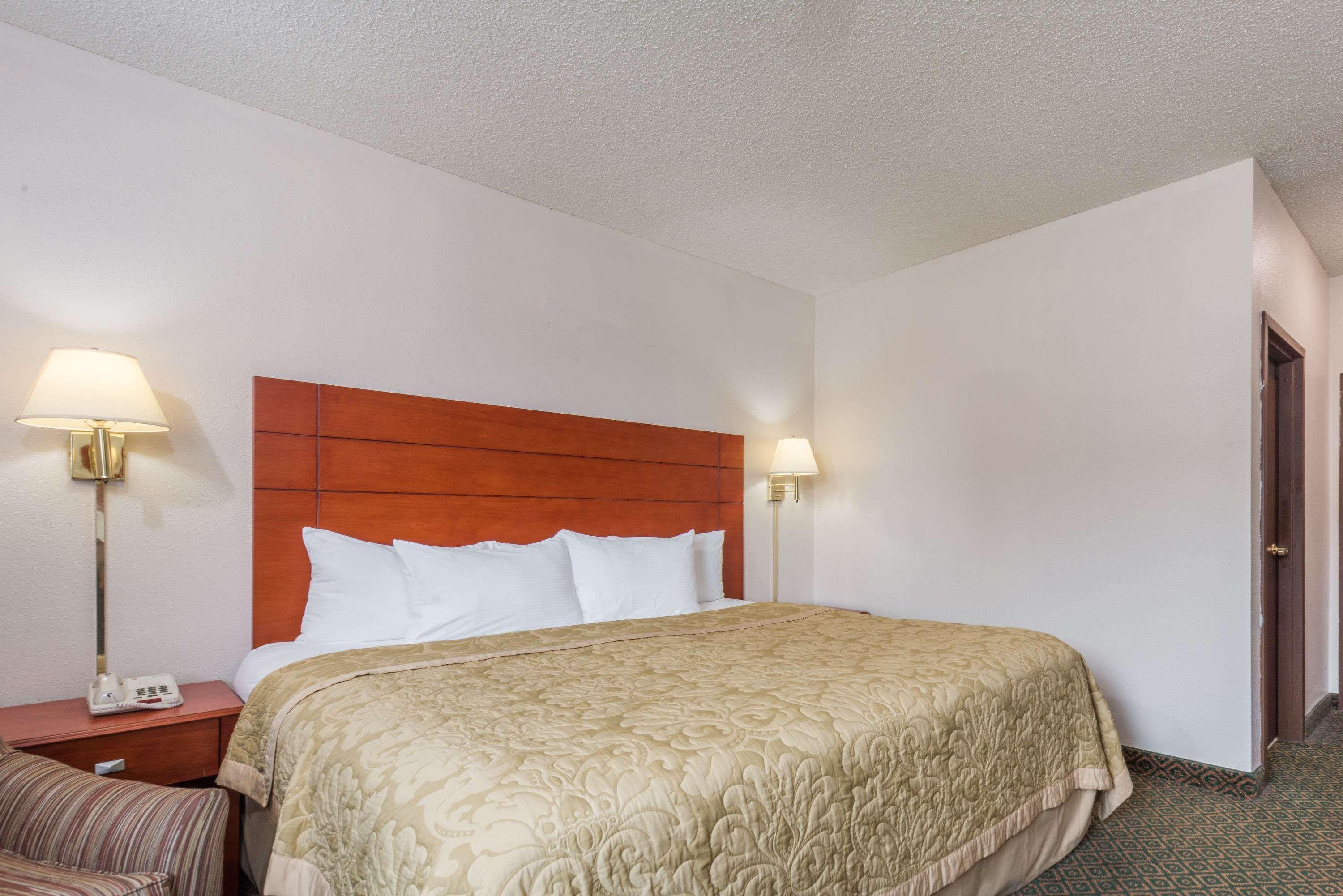 Hotel Super 8 By Wyndham St Charles Saint Charles Esterno foto