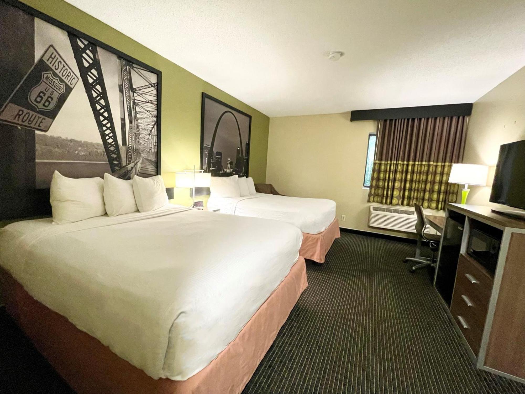 Hotel Super 8 By Wyndham St Charles Saint Charles Esterno foto