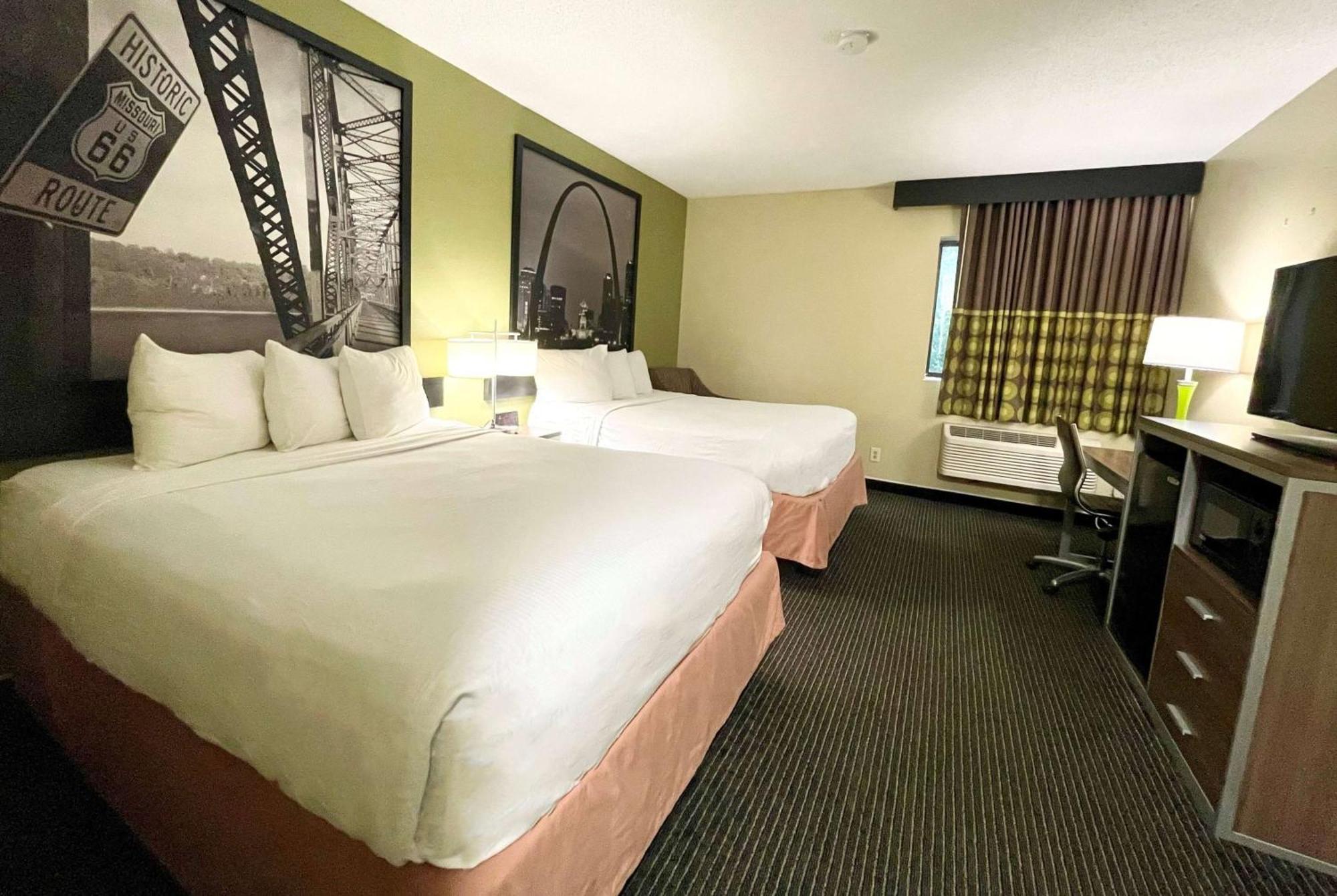 Hotel Super 8 By Wyndham St Charles Saint Charles Esterno foto